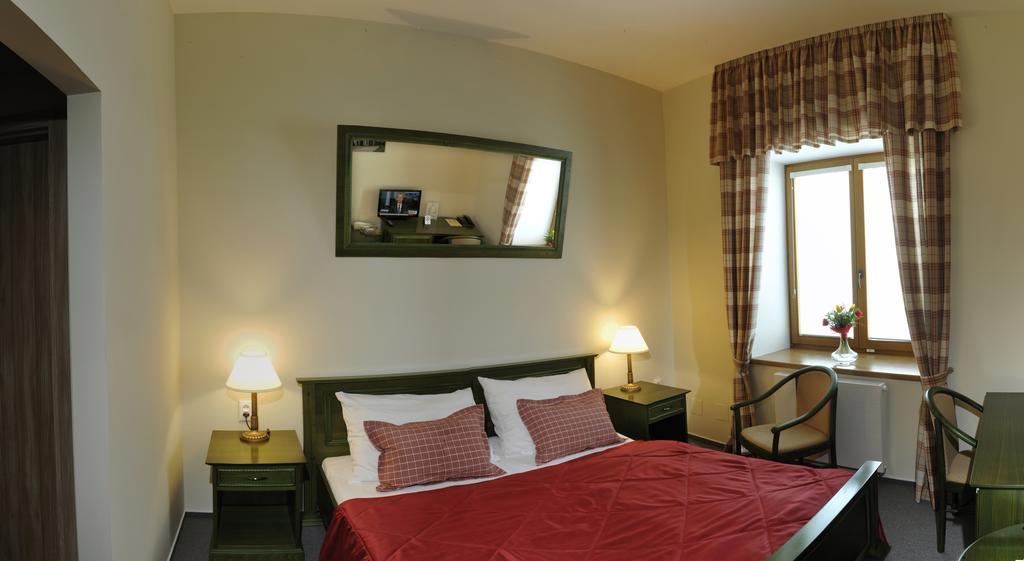 Hotel Pod Zamkem Velké Meziříčí Kamer foto
