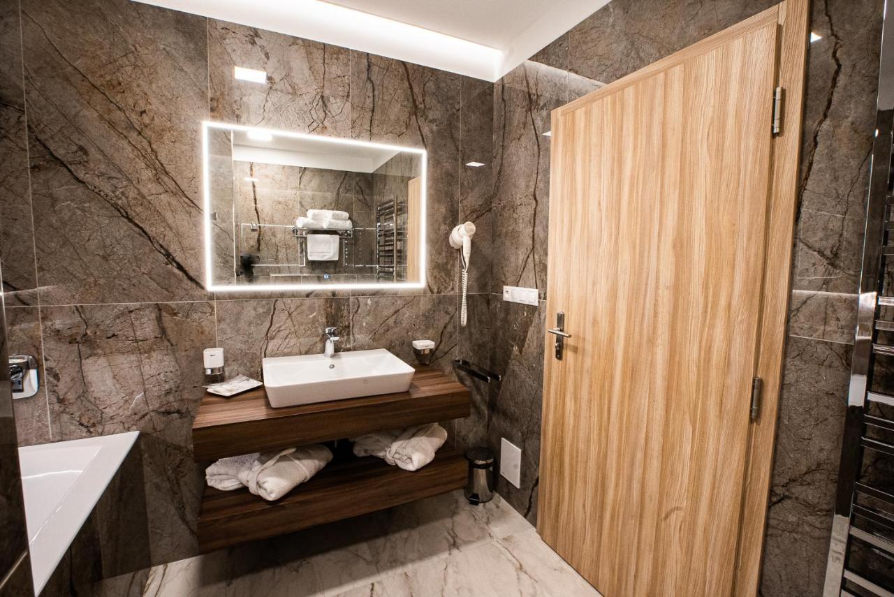 Hotel Pod Zamkem Velké Meziříčí Buitenkant foto