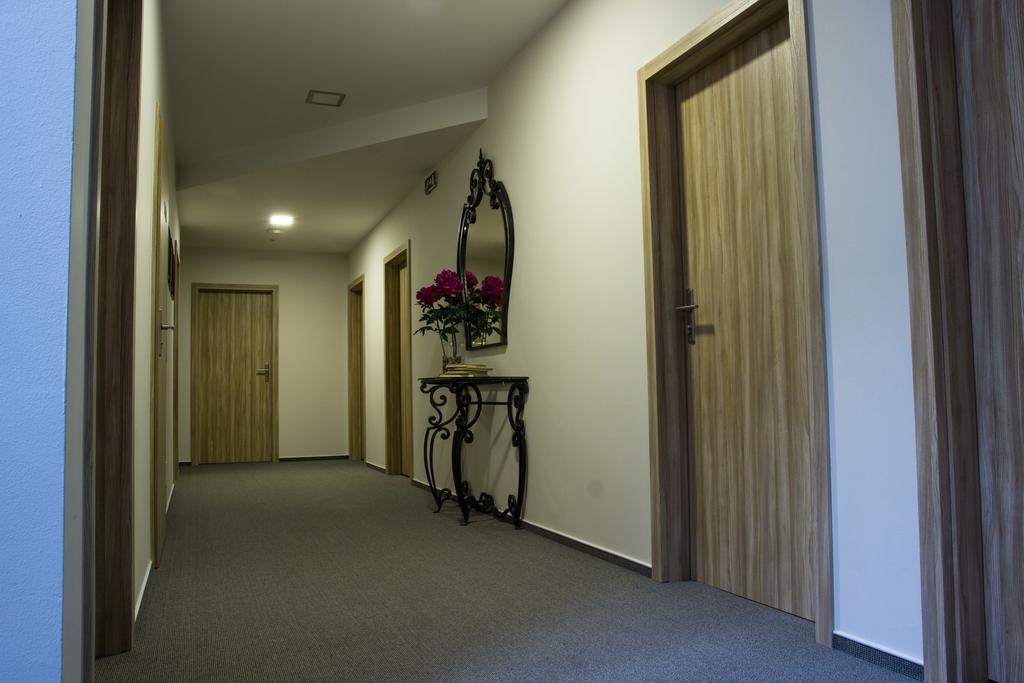 Hotel Pod Zamkem Velké Meziříčí Buitenkant foto