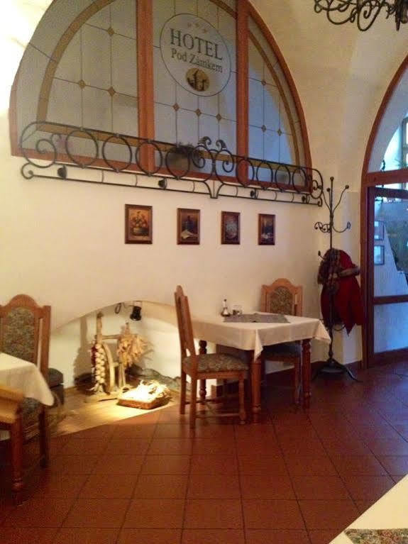 Hotel Pod Zamkem Velké Meziříčí Buitenkant foto